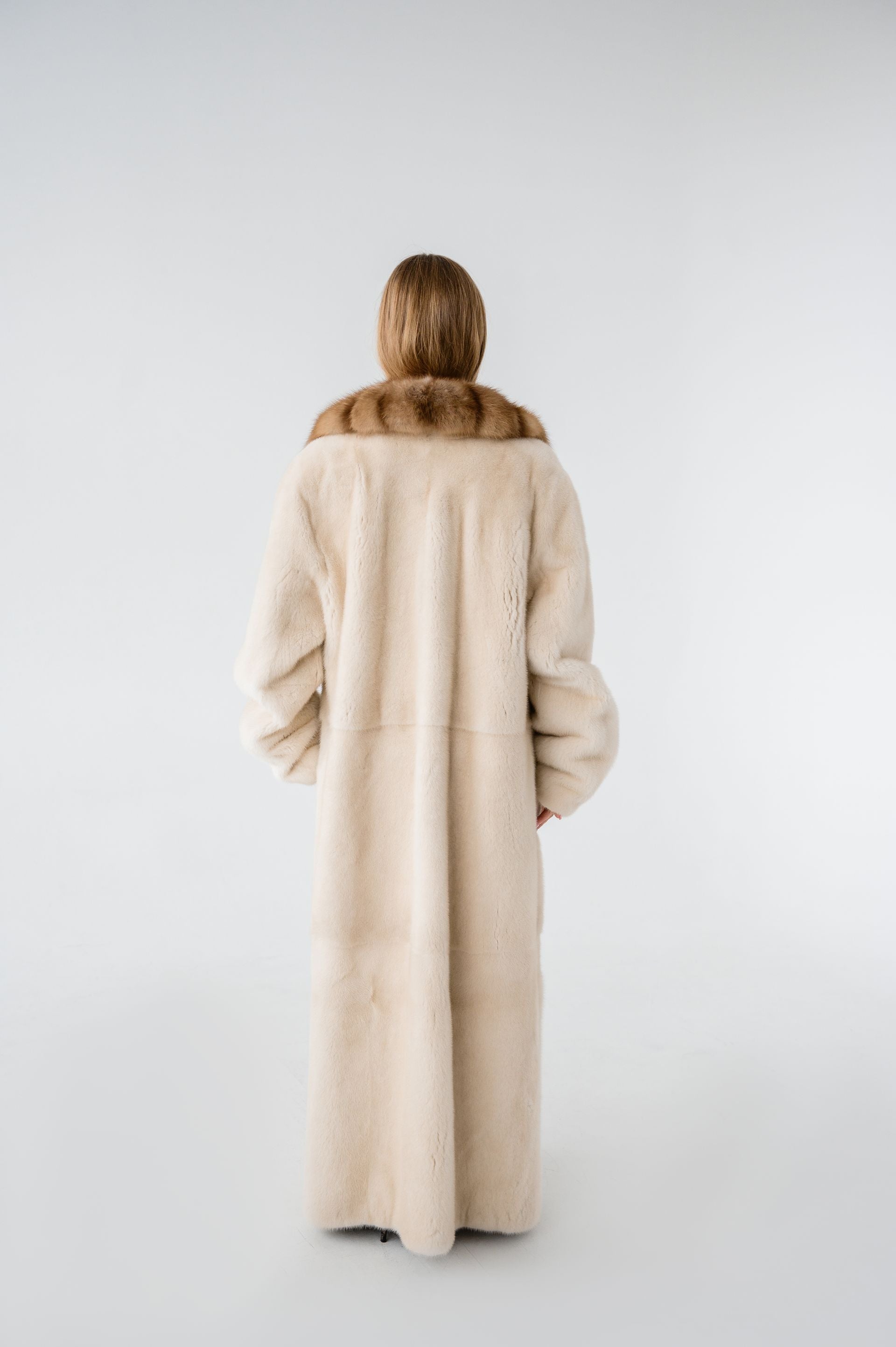 Елітна норкова шуба максі з соболиним коміром- 130 см