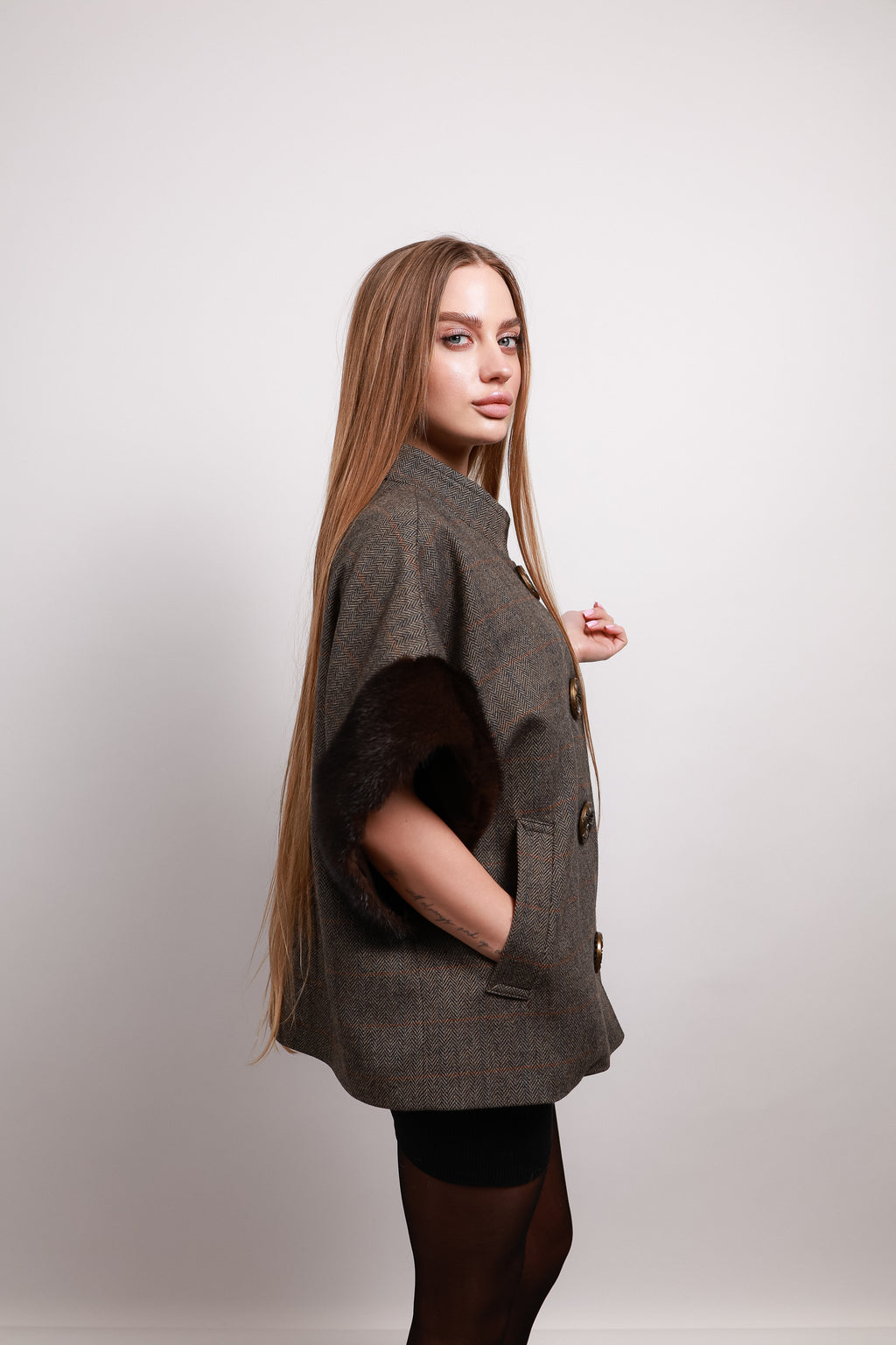 Кашеміровий жилет з норковими акцентами-braun color