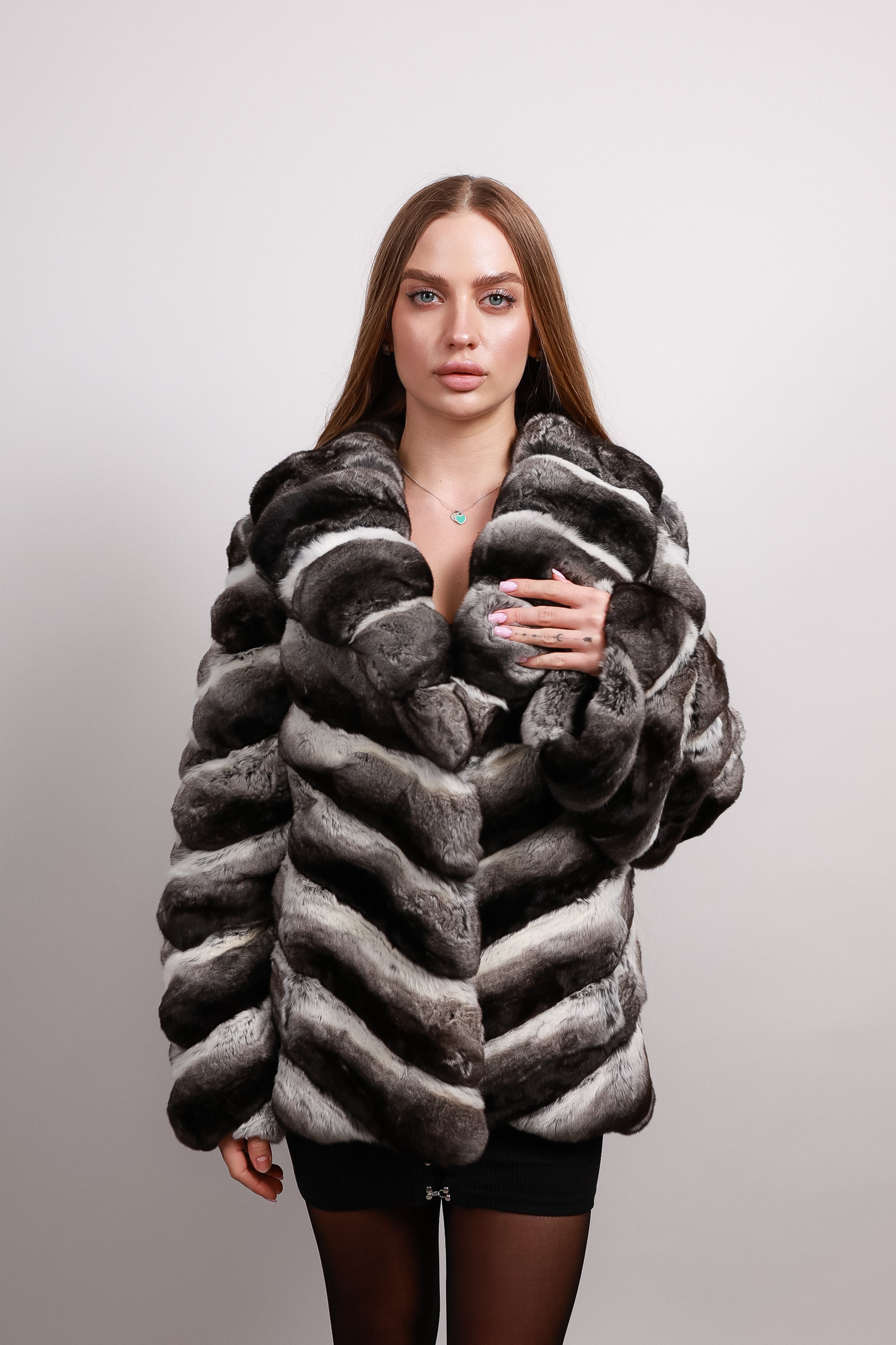 Ексклюзивна шуба з хутра шиншили-розмір S