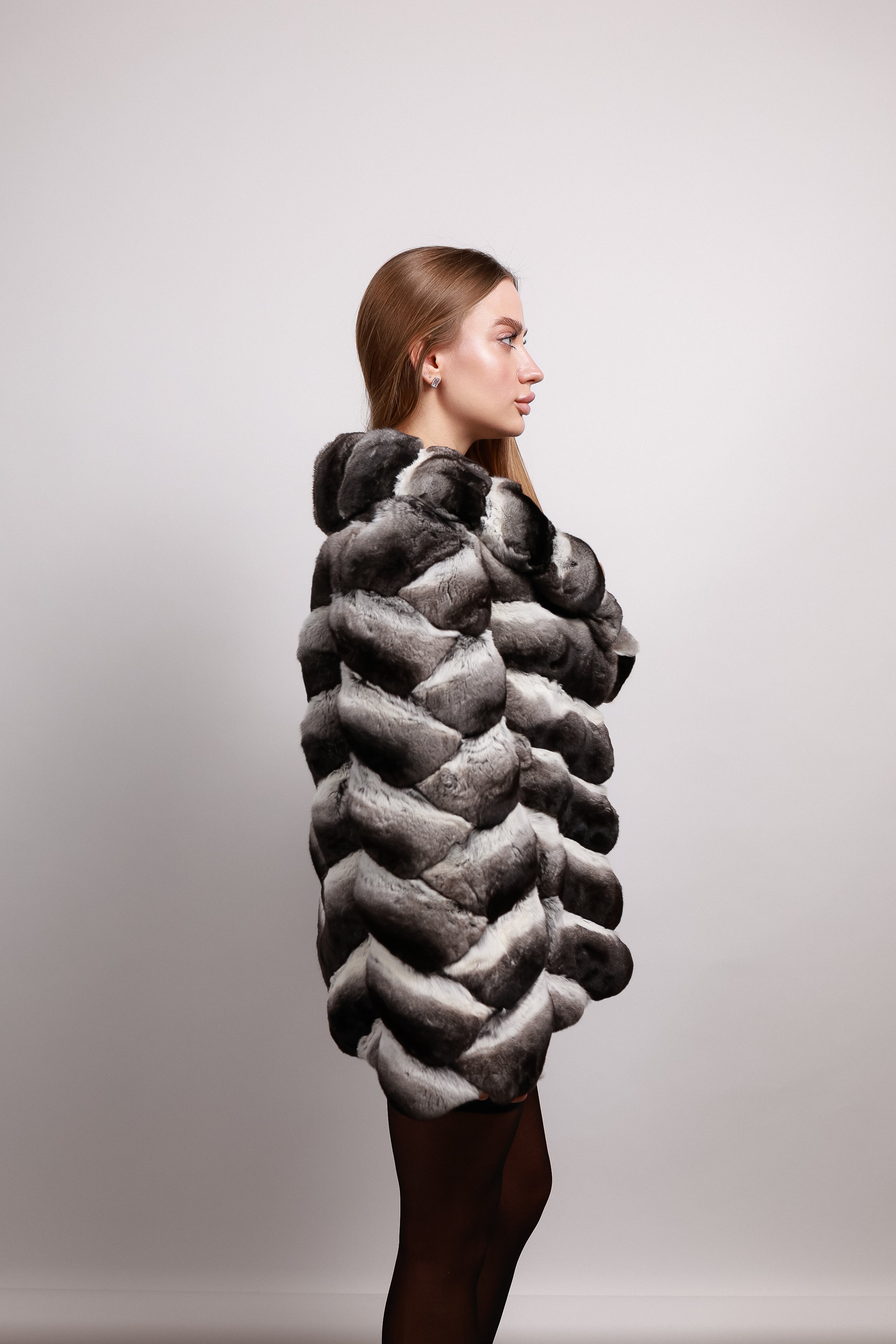 Ексклюзивна шуба з хутра шиншили-розмір S