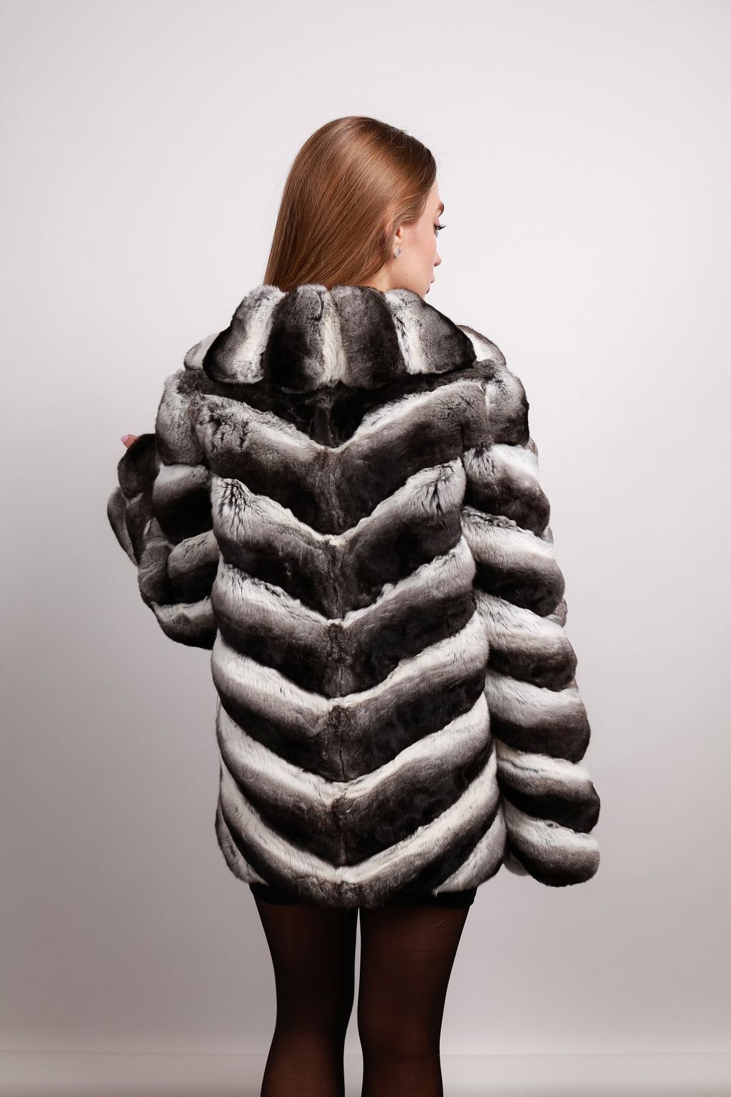 Ексклюзивна шуба з хутра шиншили-розмір S