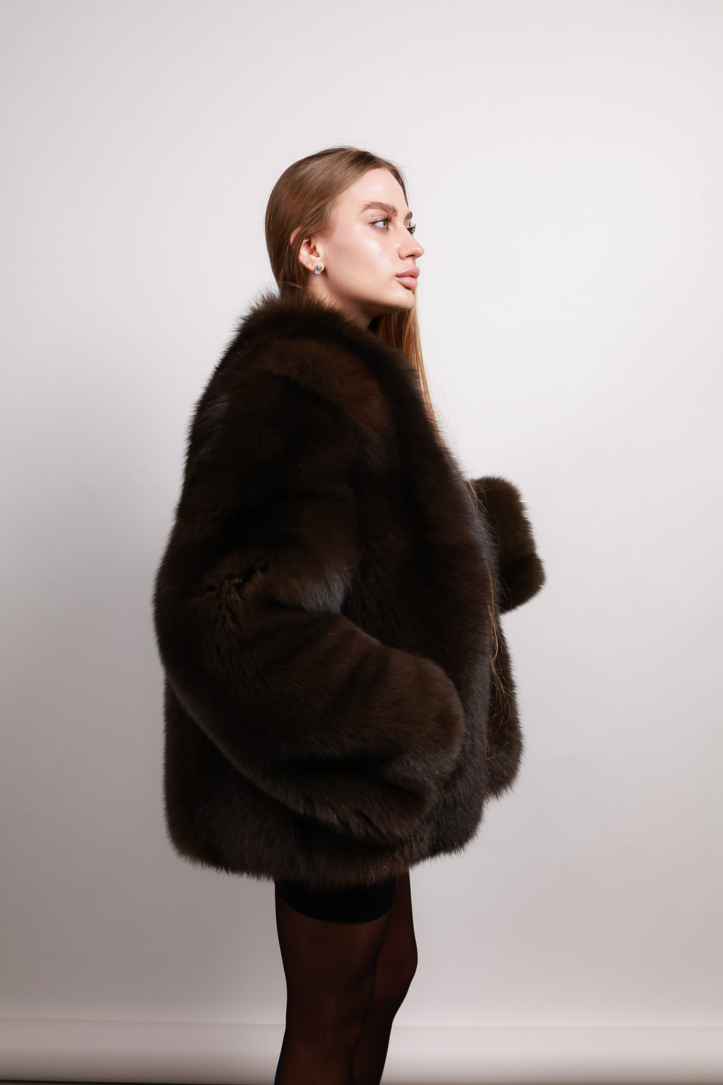 Шуба з фінського песця — колір шоколад, 65 см