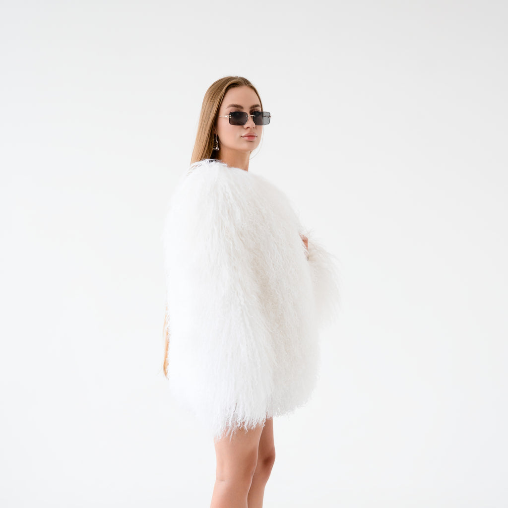 Шуба з хутра лами з преміум якості