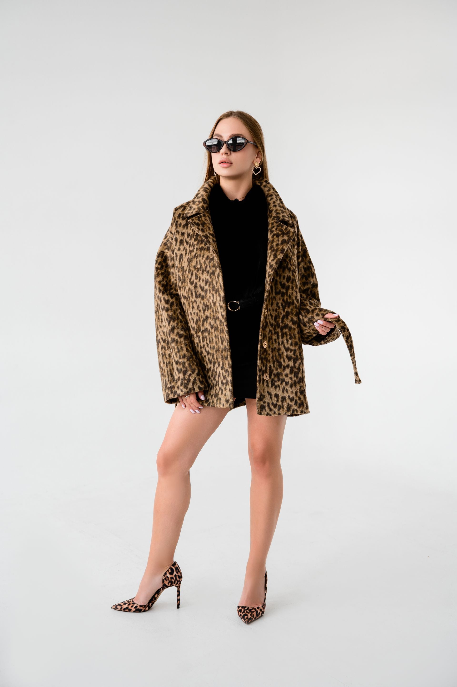 Пальто у трендовому леопардовому відтінку – 75 см