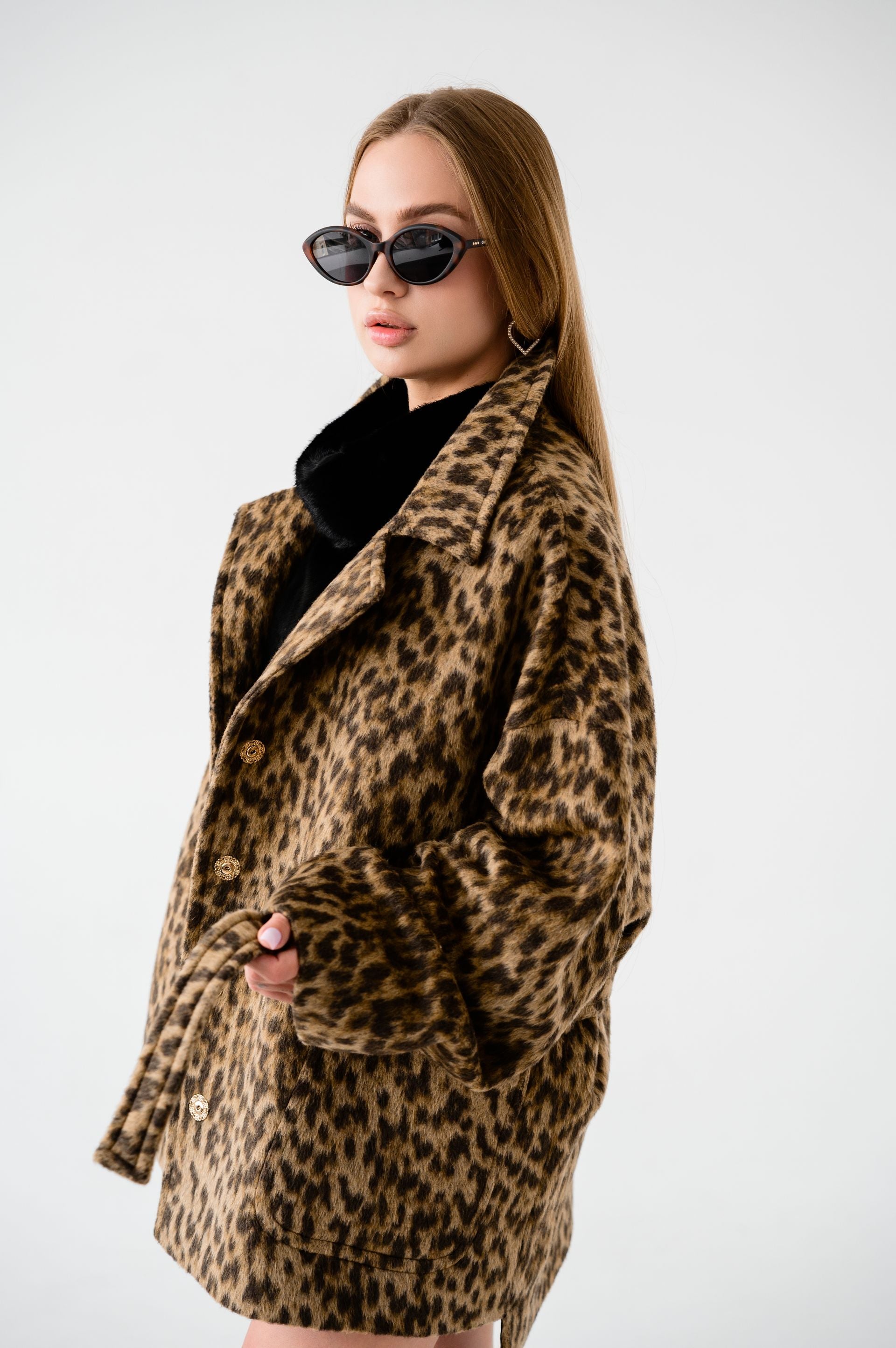 Пальто у трендовому леопардовому відтінку – 75 см