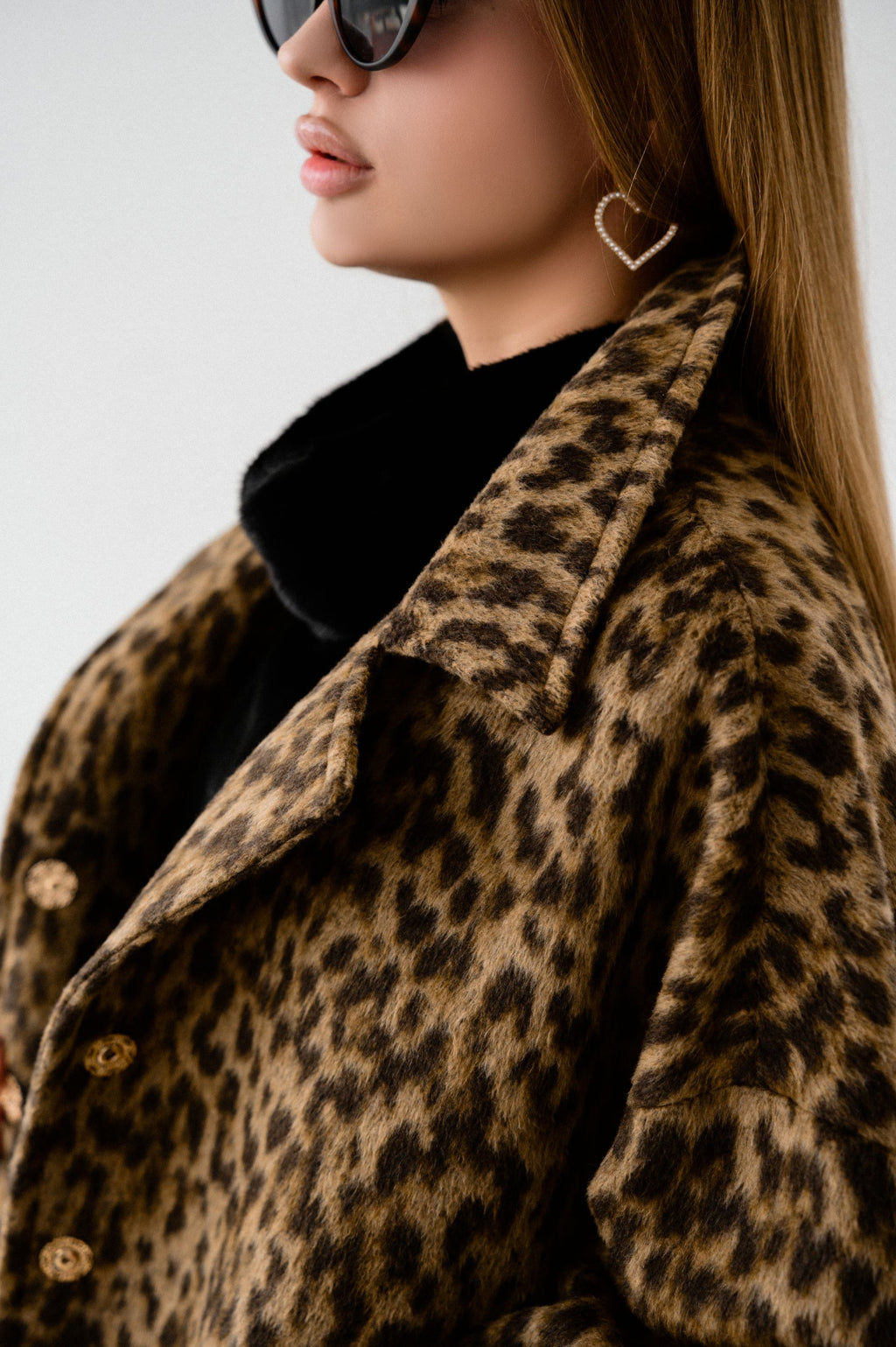 Пальто у трендовому леопардовому відтінку – 75 см