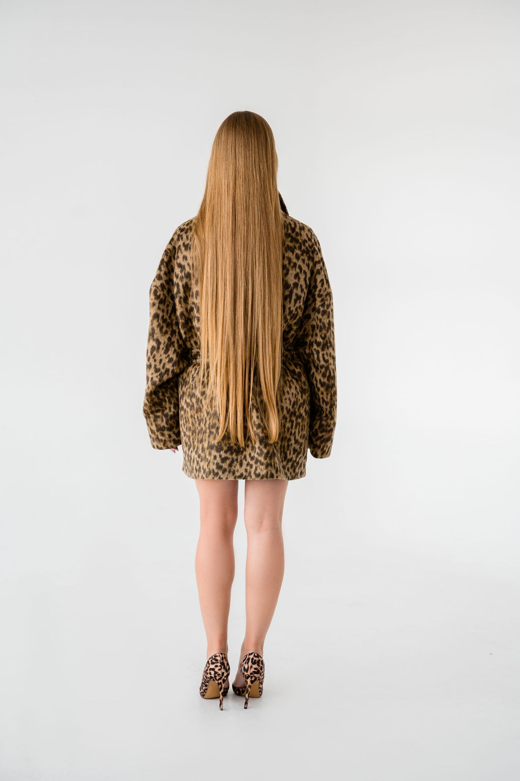 Пальто у трендовому леопардовому відтінку – 75 см