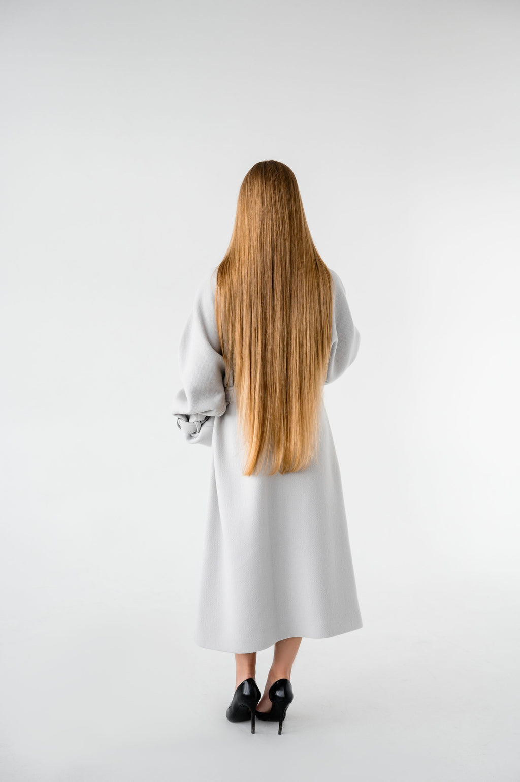 Сіре пальто з натуральною канадською норкою – 118 см