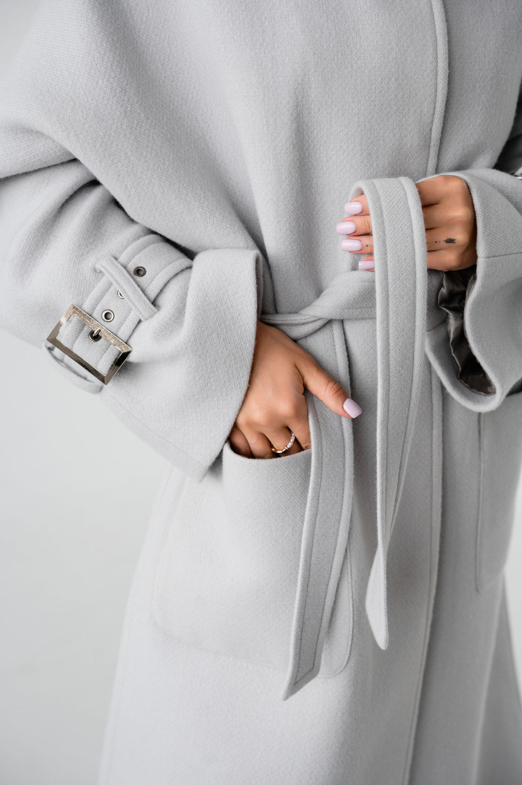 Сіре пальто з натуральною канадською норкою – 118 см