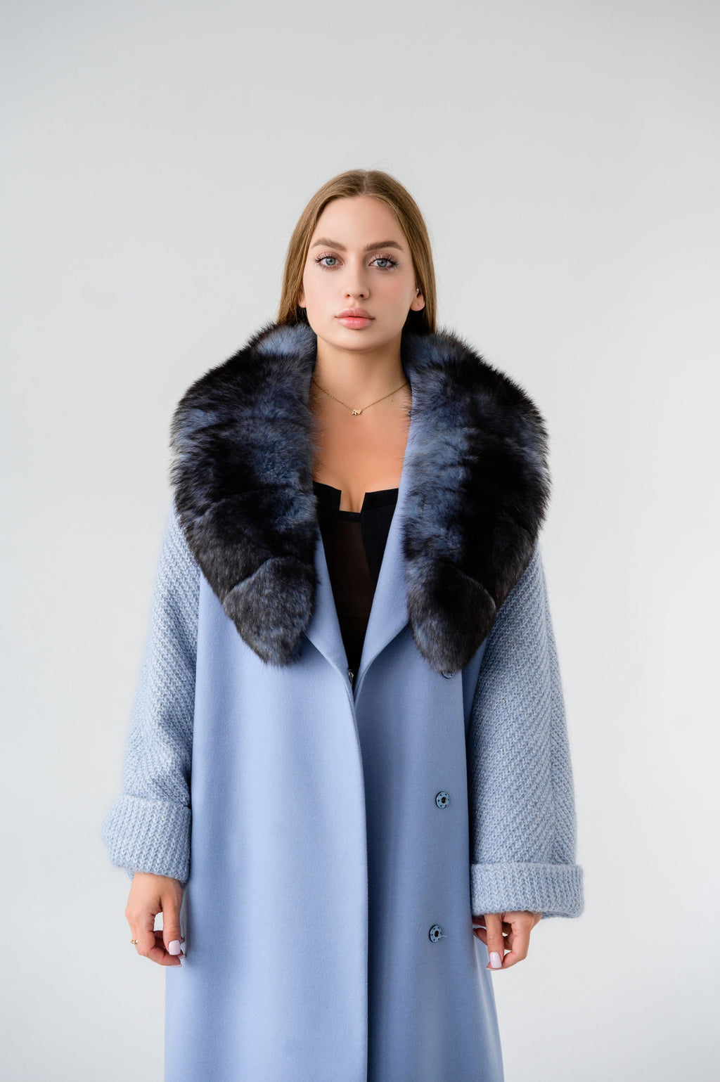 Ексклюзивне пальто зі зйомним ковніром з хутра песця- 121 см, ніжно-блакитний