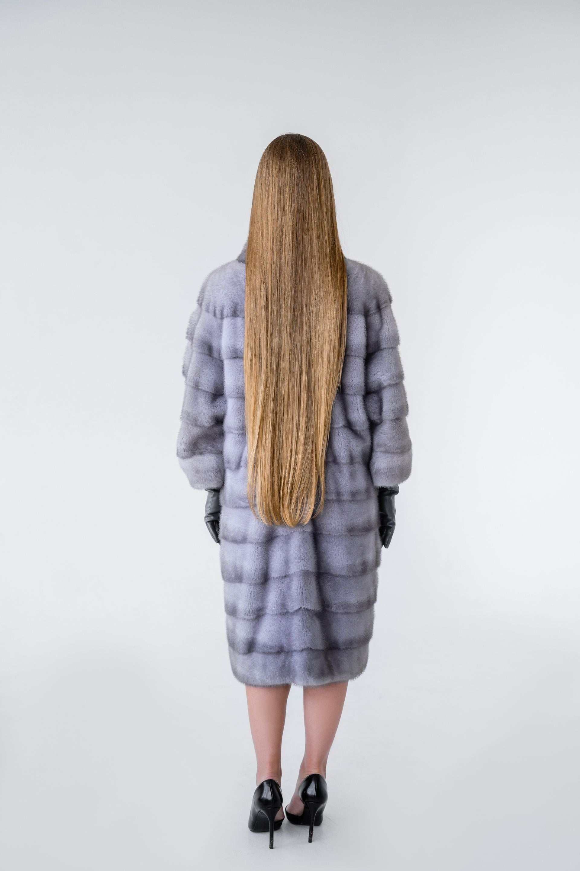 Шуба із хутра норки натурального кольору «Сапфір» – 95 см