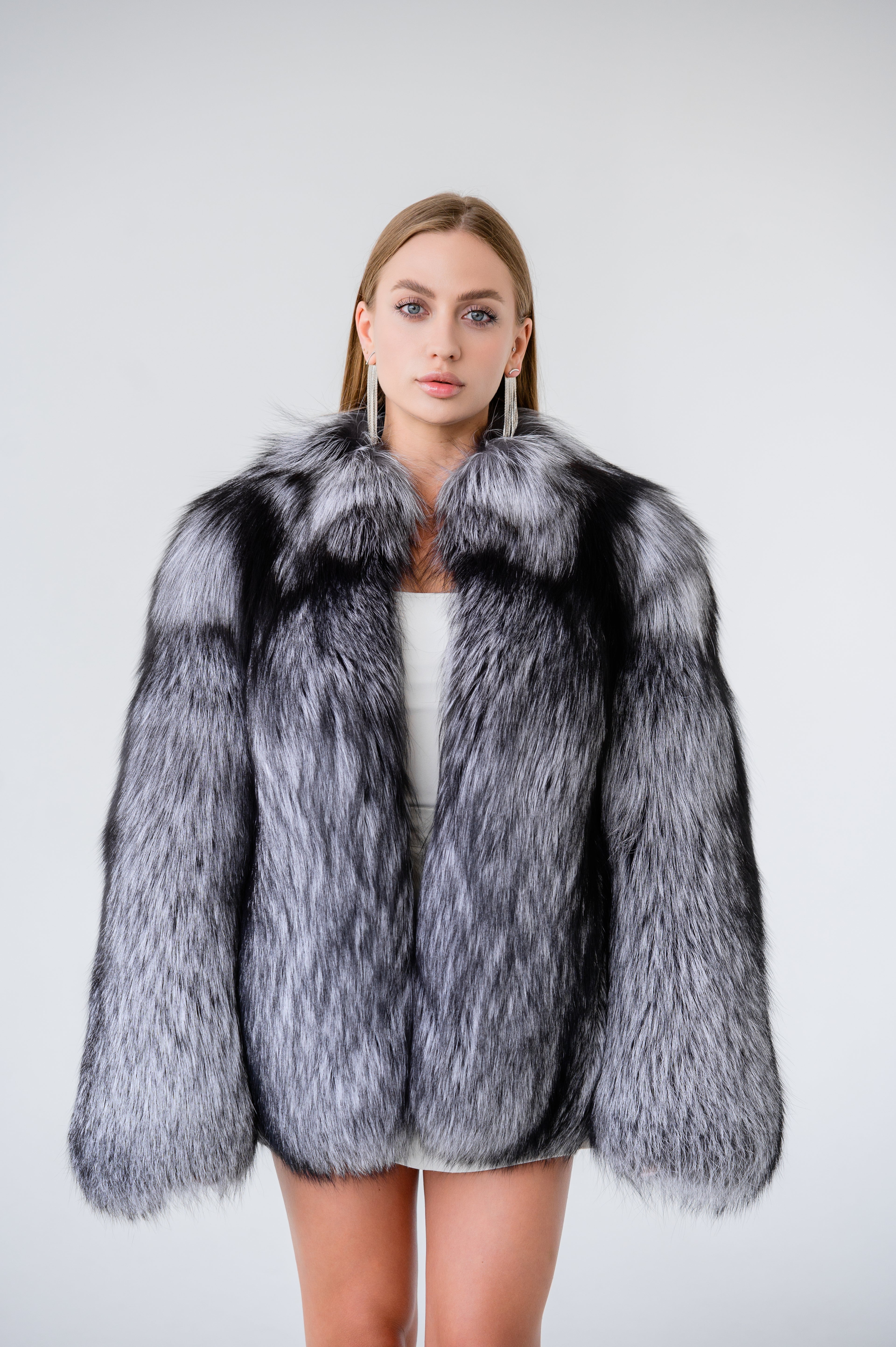 Шуба з чорнобурки- цільні пластини, натуральний колір