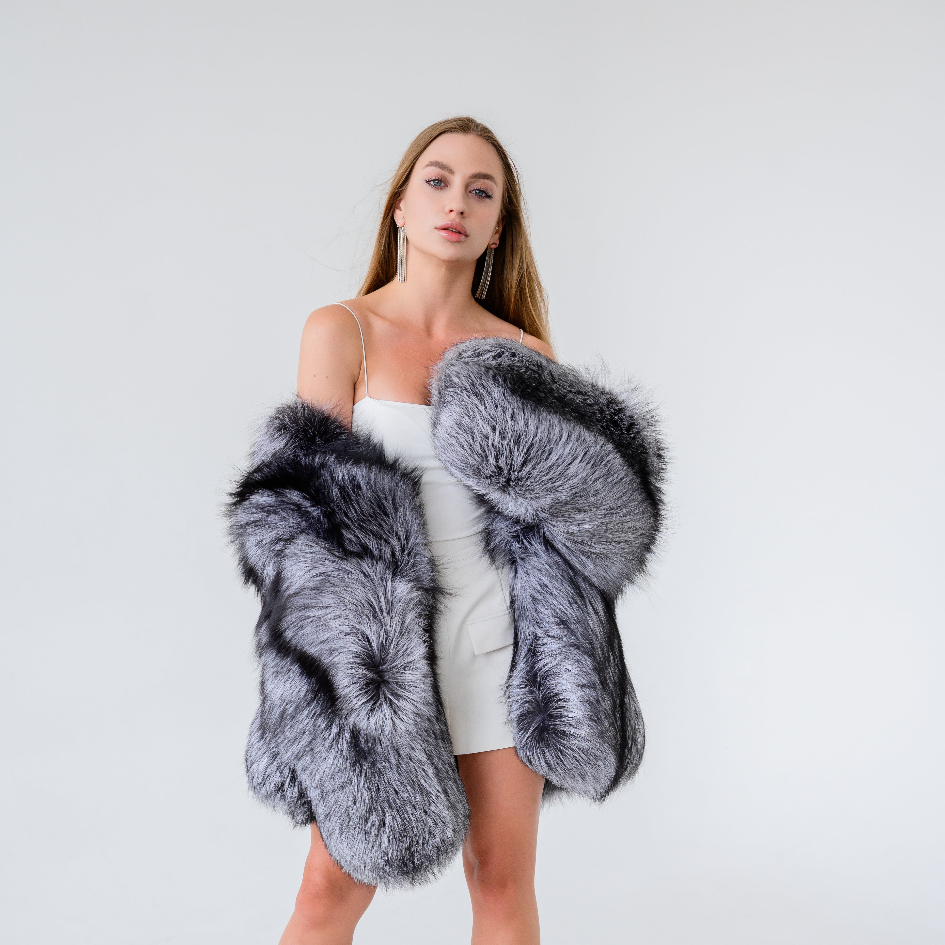 Шуба з чорнобурки- цільні пластини, натуральний колір