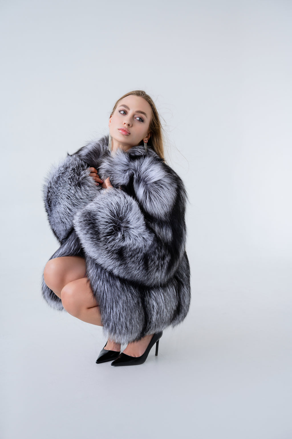 Шуба з чорнобурки- цільні пластини, натуральний колір