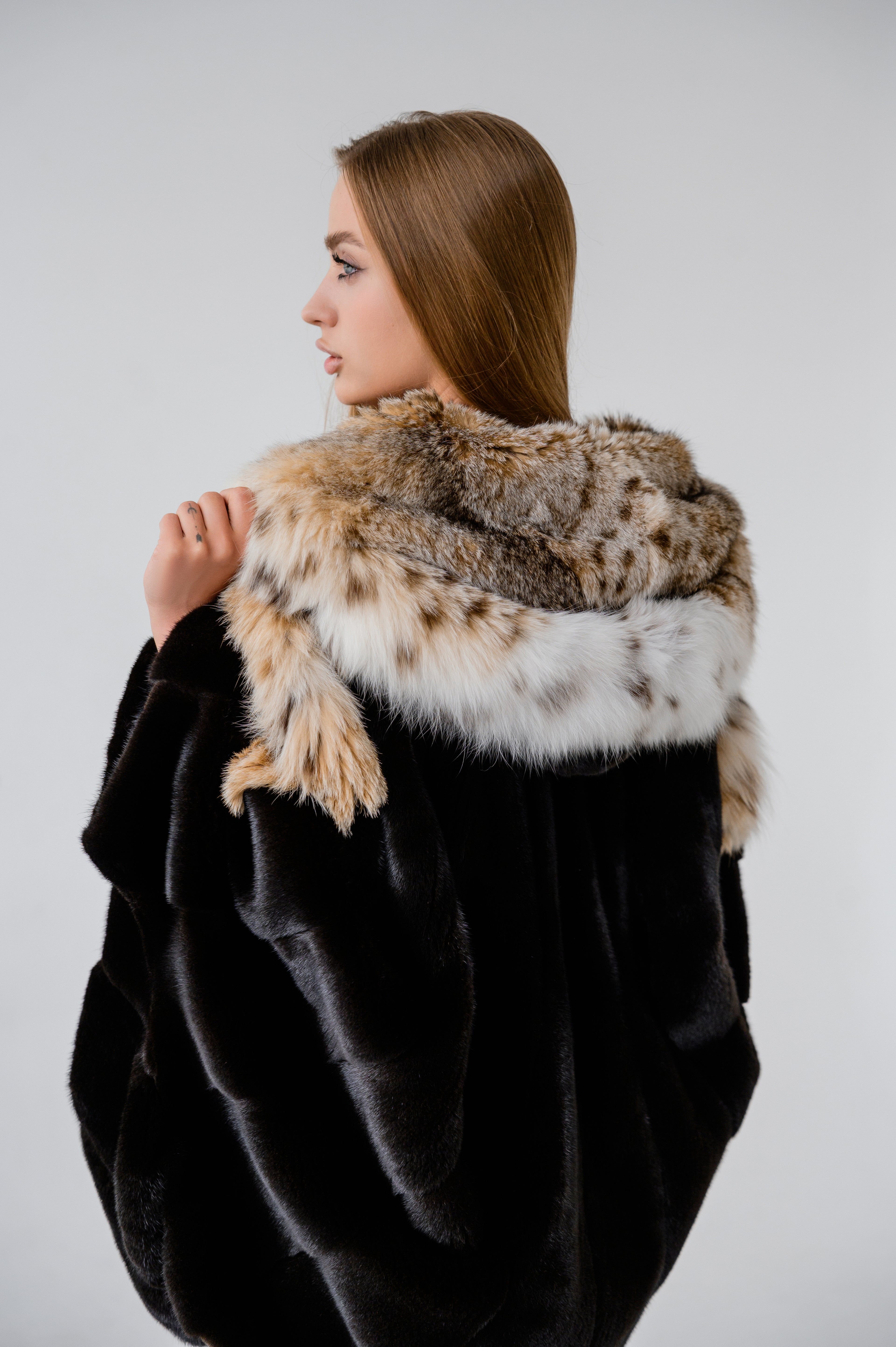 Blackglama з риссю oversize – ексклюзивна шуба з капюшоном «Кобра», 80 см