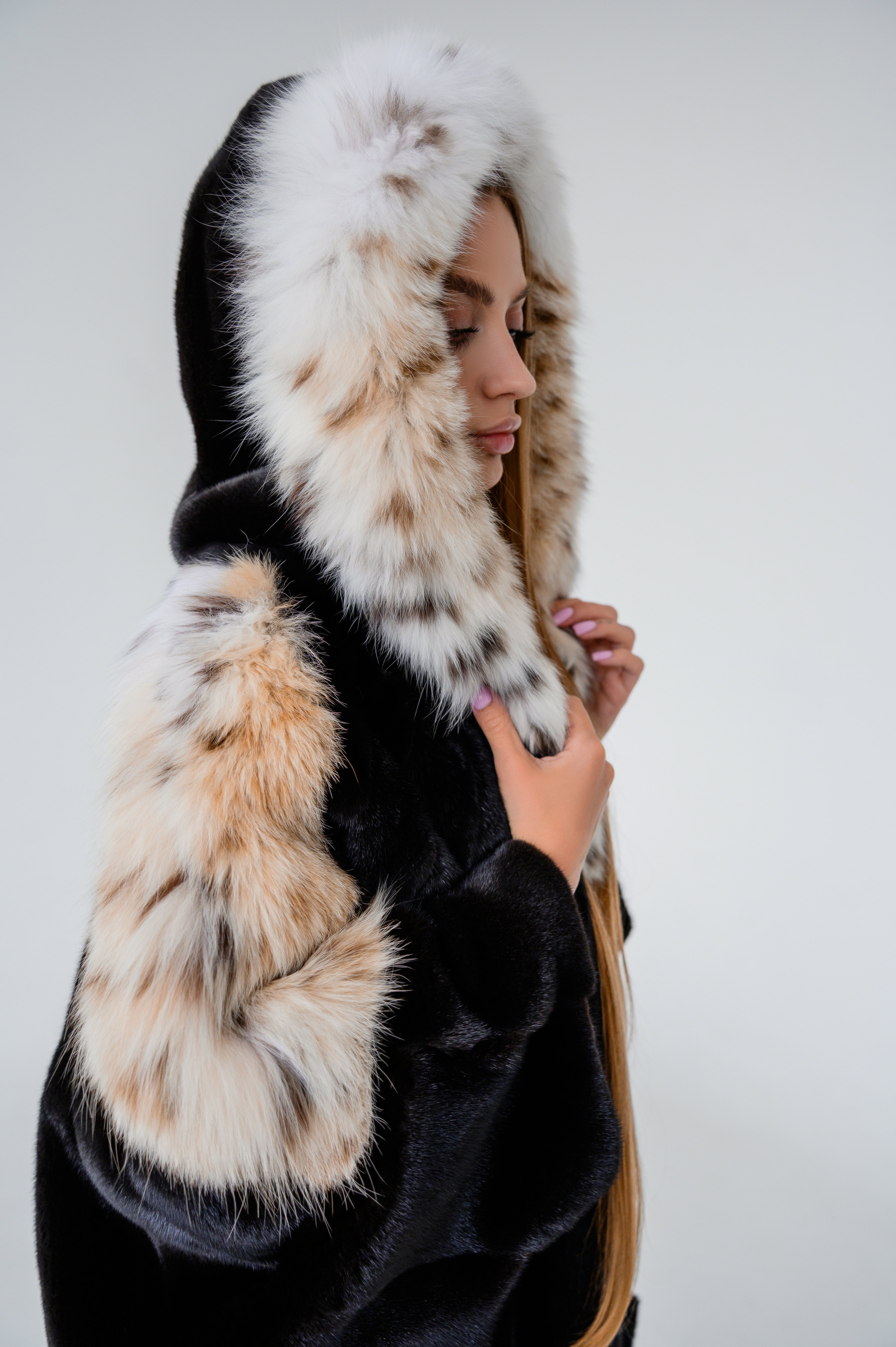 Blackglama з риссю oversize – ексклюзивна шуба з капюшоном «Кобра», 80 см