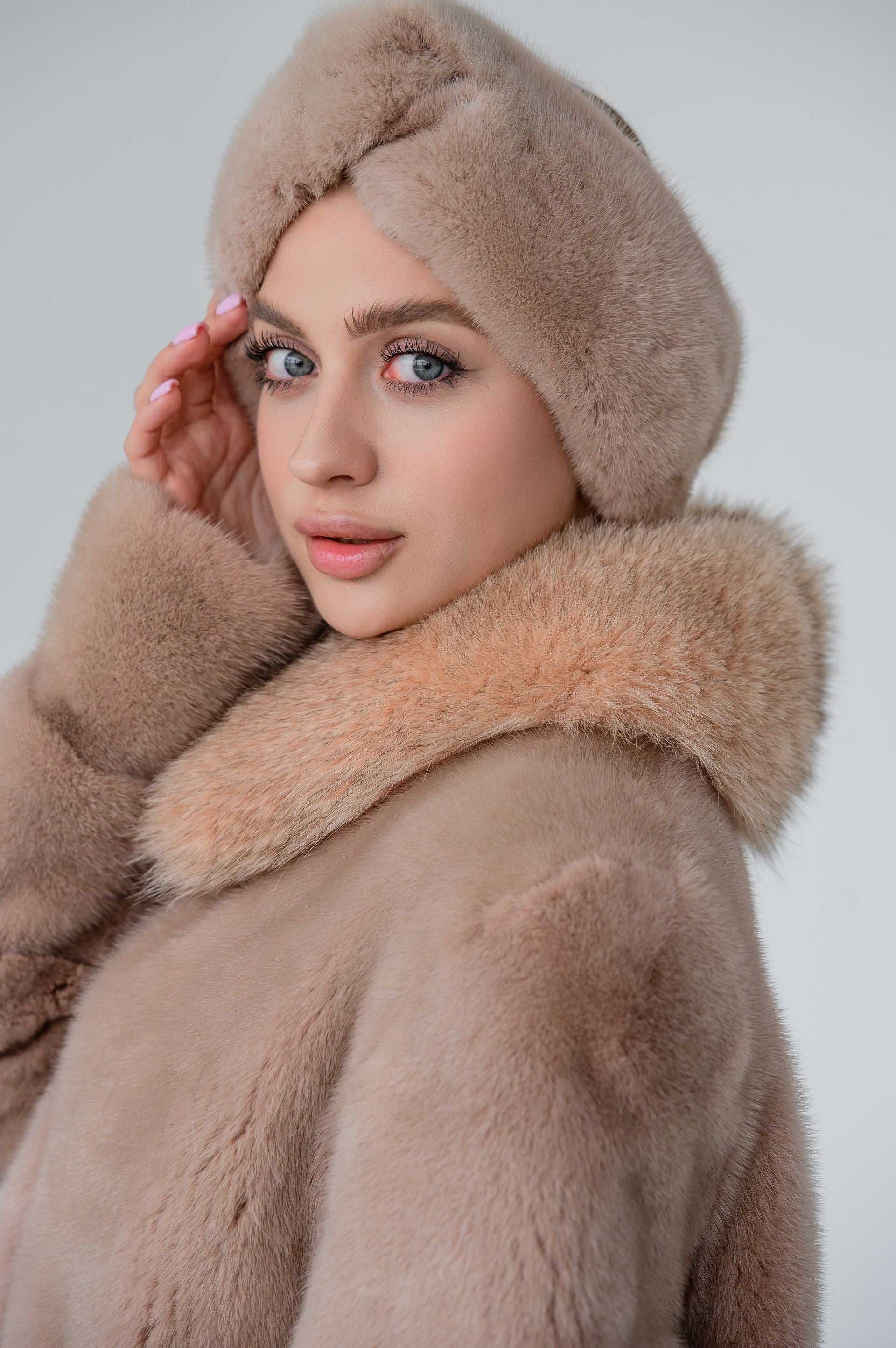 Пов’язка з хутра канадської норки - колір пудра