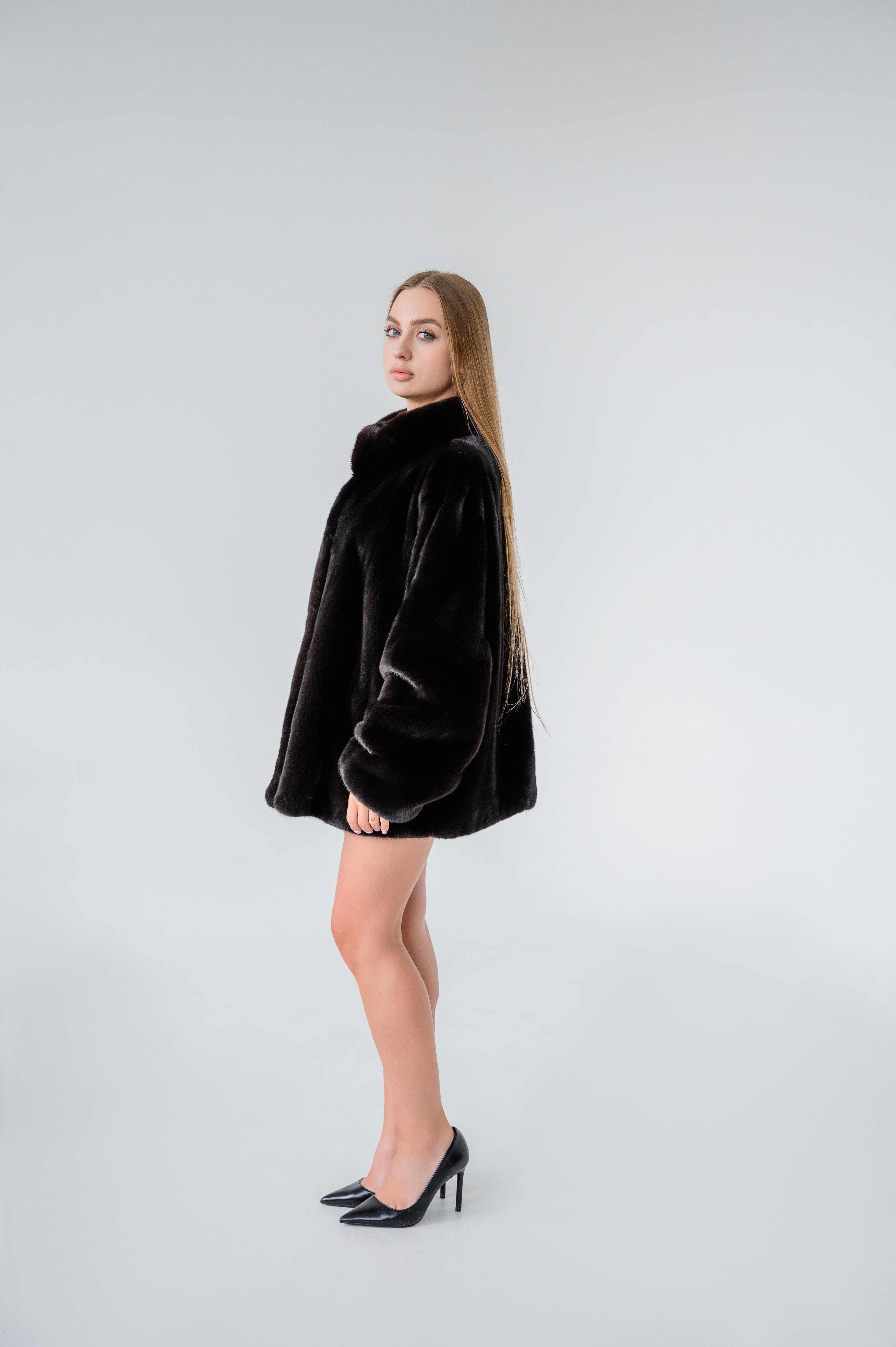 Blackglama норка преміум клас- 65 см, стійка