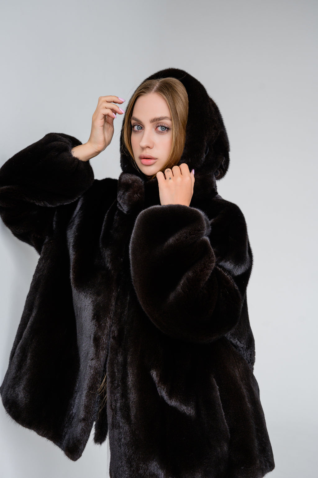 Blackglama норка преміум клас- 65 см, стійка