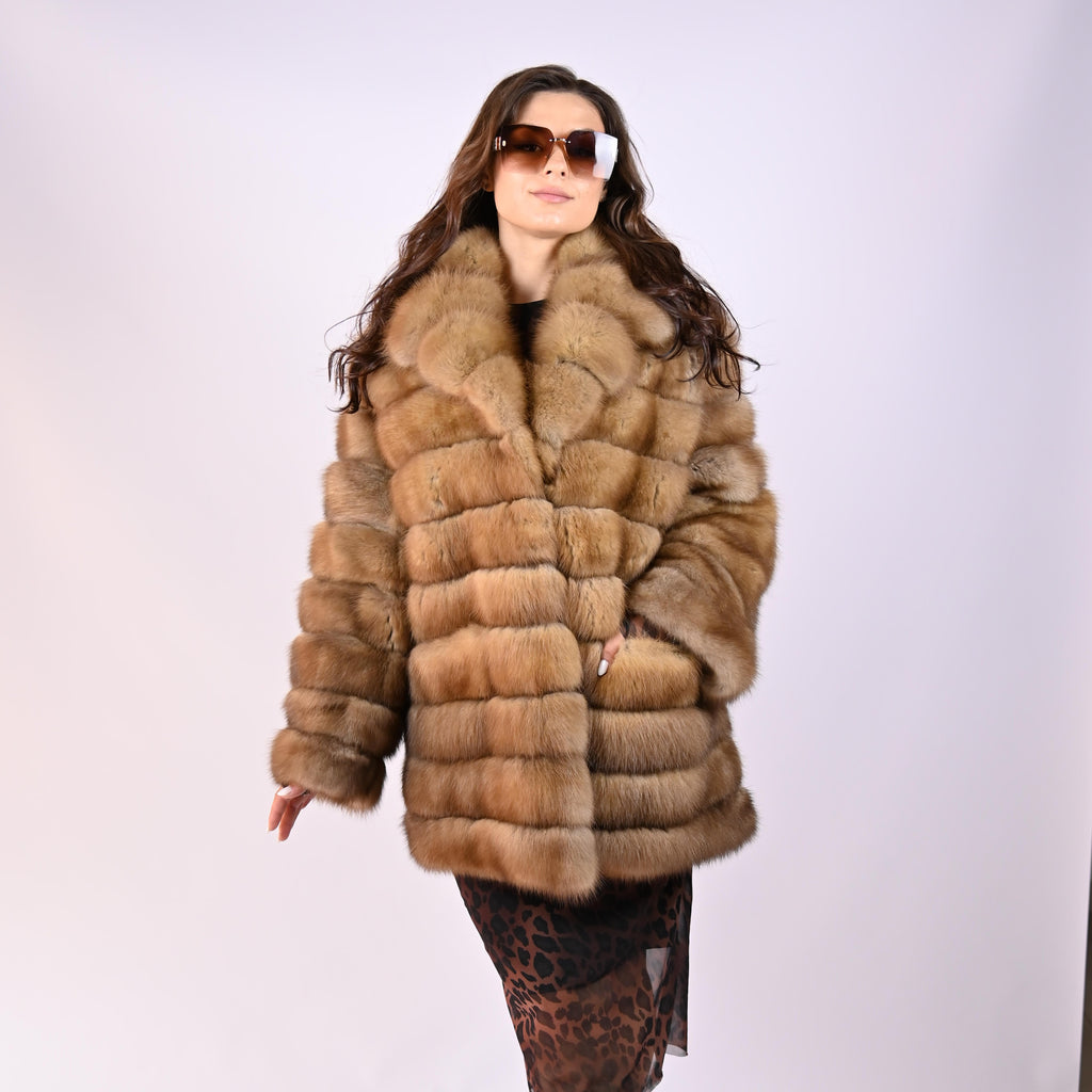 Шуба з хутра куниці з англійським коміром – 75 см