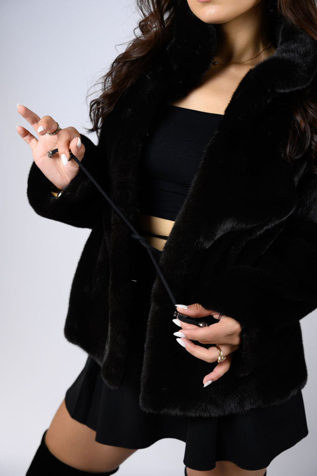 Шуба з хутра канадської норки - цільні пластини, 60 см