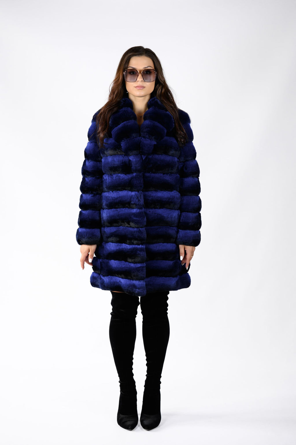 Шуба з хутра шиншили у синьому кольорі- 85 см,