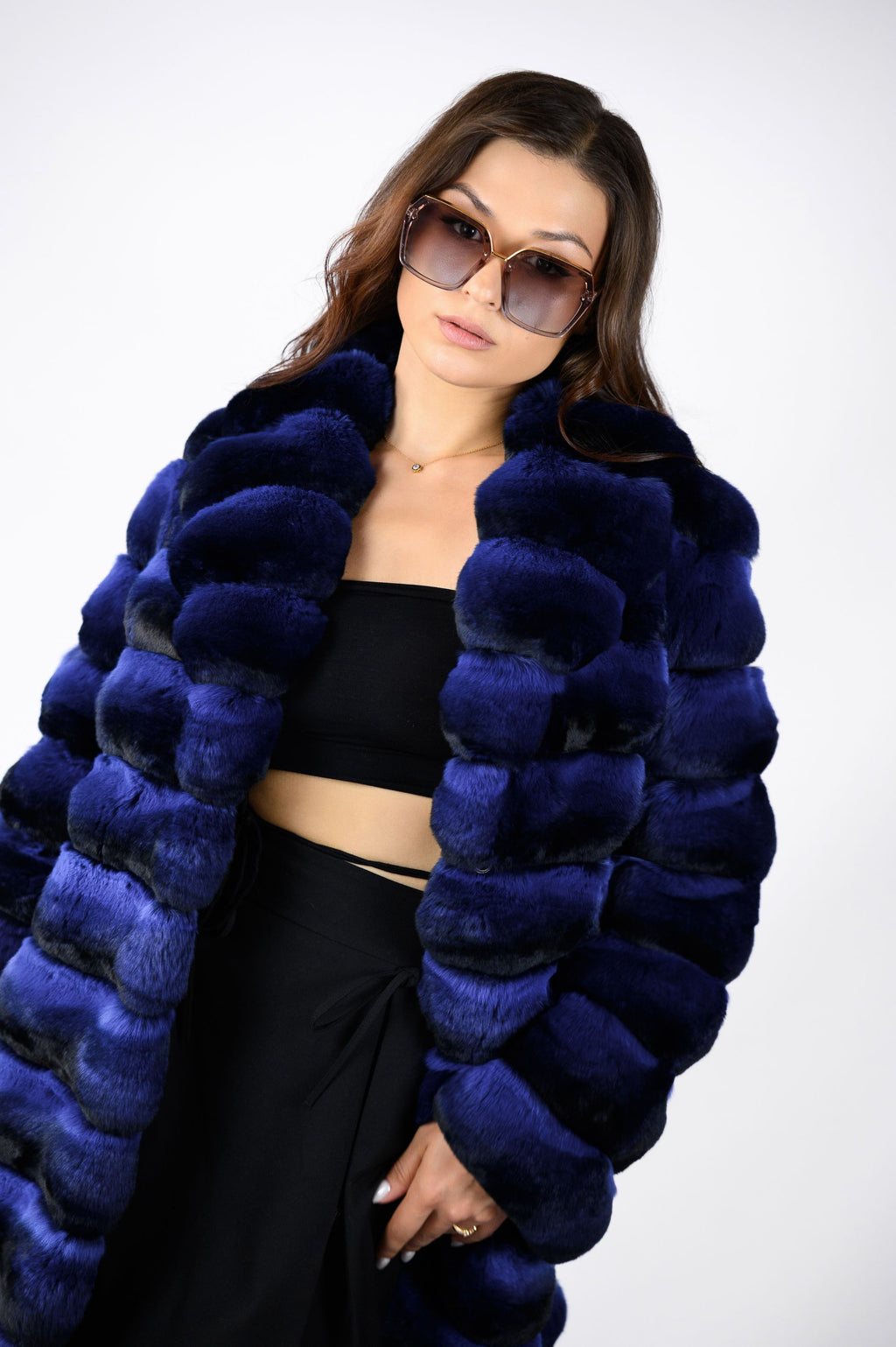 Шуба з хутра шиншили у синьому кольорі- 85 см,