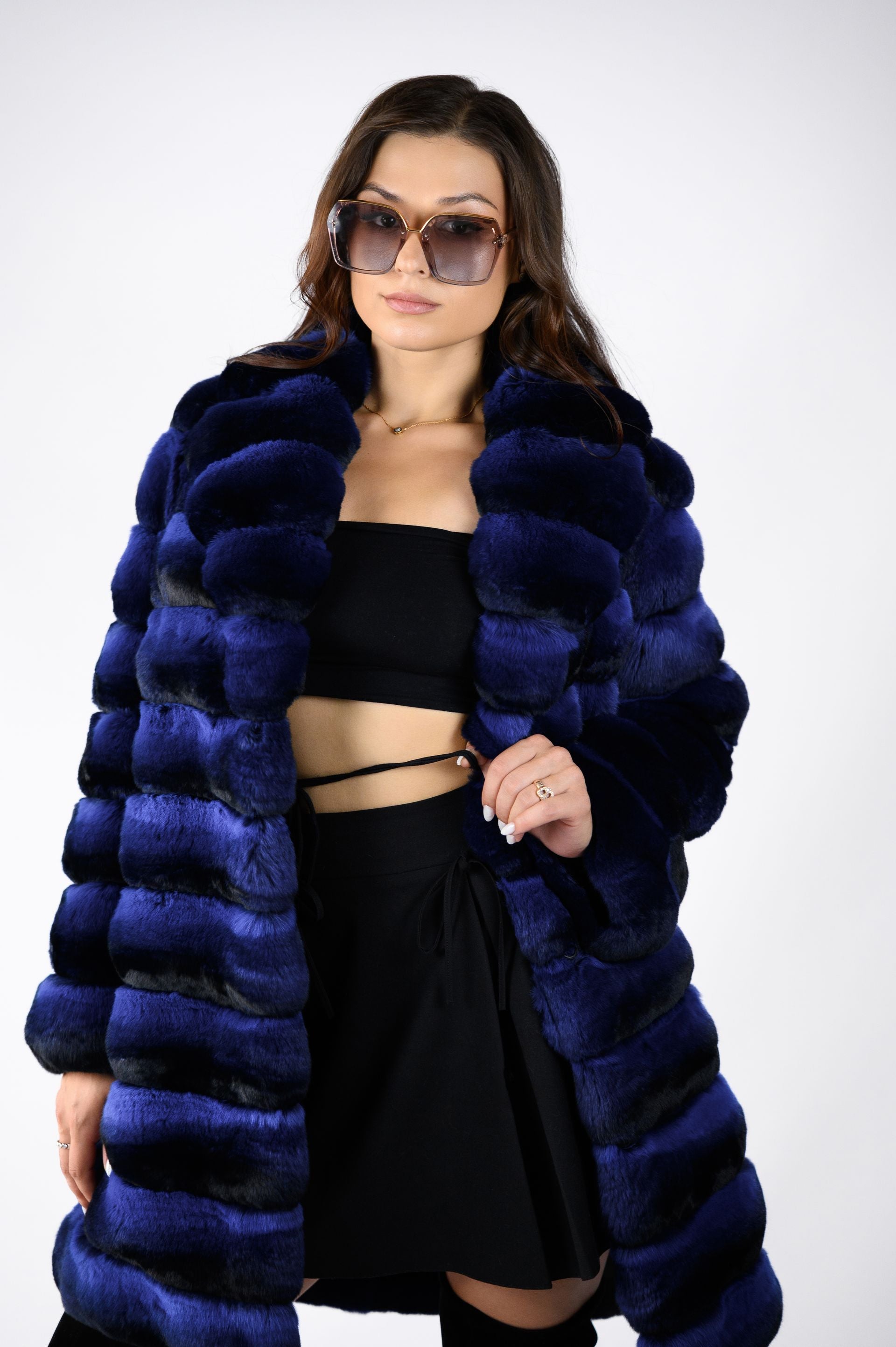 Шуба з хутра шиншили у синьому кольорі- 85 см,