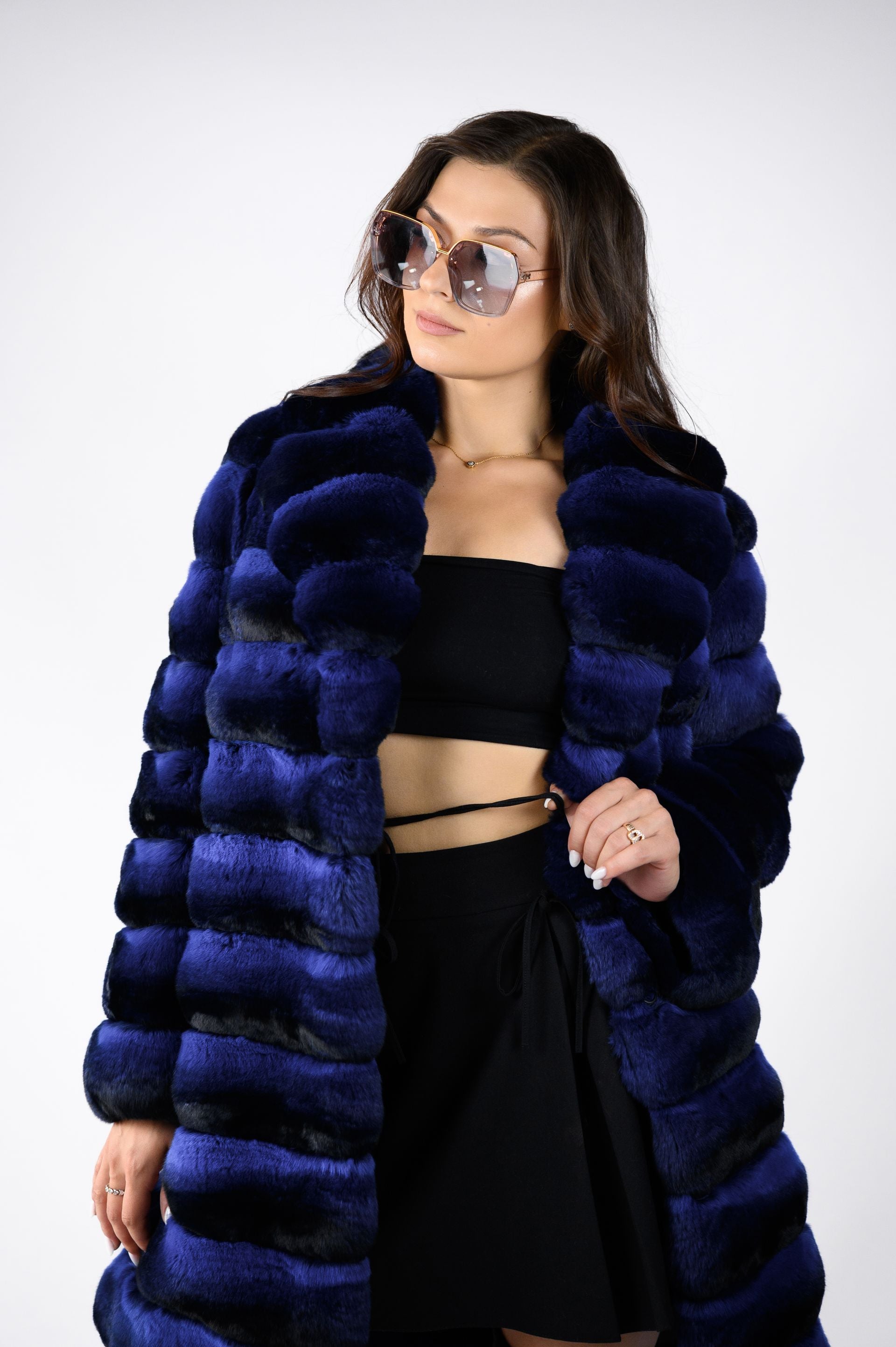 Шуба з хутра шиншили у синьому кольорі- 85 см,