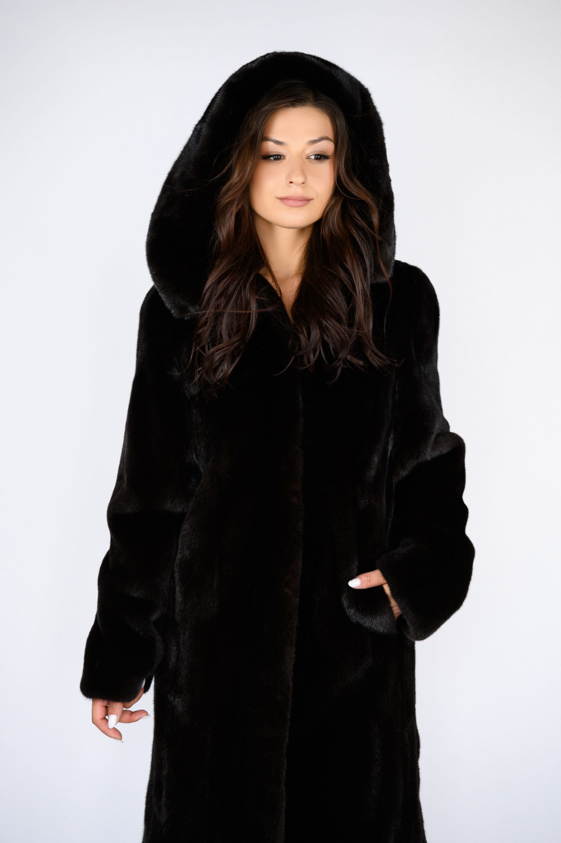 Шуба з канадської норки преміум класу — темно-шоколадний колір, 100 см