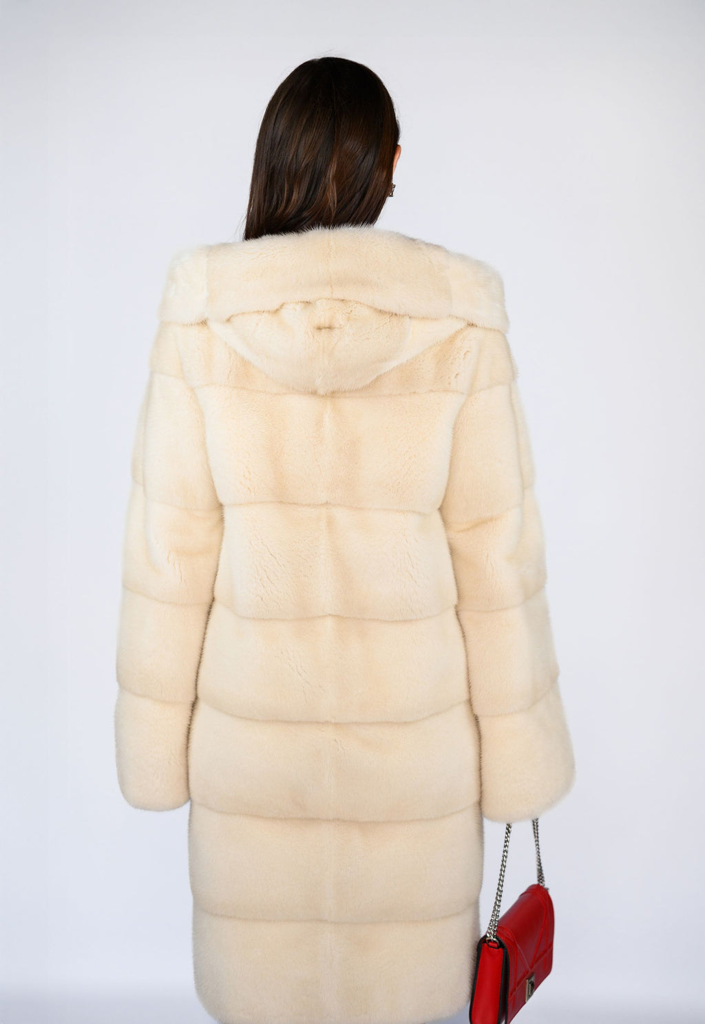 Шуба з хутра норки— колір Natural Pearl, капюшон Кобра, поперечка, 100 см