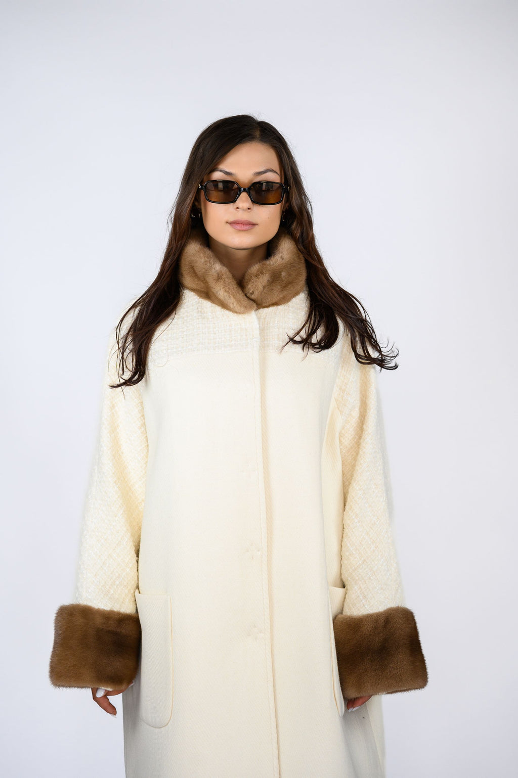 Пальто з італійського кашеміру з оздобленням норкою pastel— колір Perla, 125 см