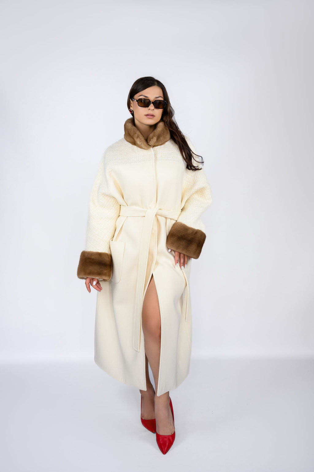 Пальто з італійського кашеміру з оздобленням норкою pastel— колір Perla, 125 см