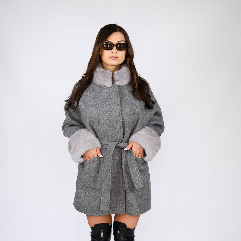 Вкорочене пальто з оздобленням натуральною норкою — темно-сірий колір, 80 см
