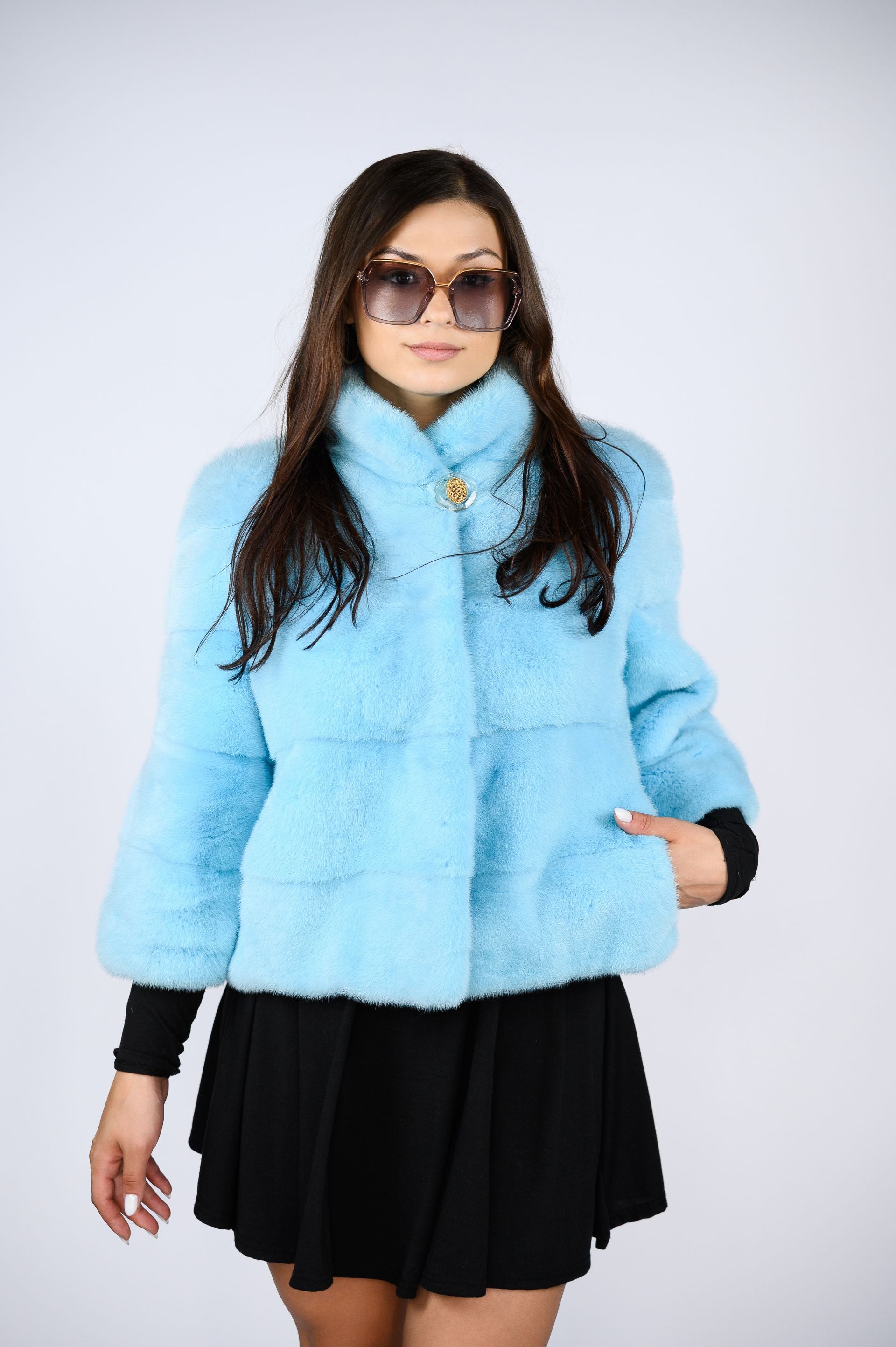 Ексклюзивна шуба з канадської норки — яскраво-блакитний колір, 54 см