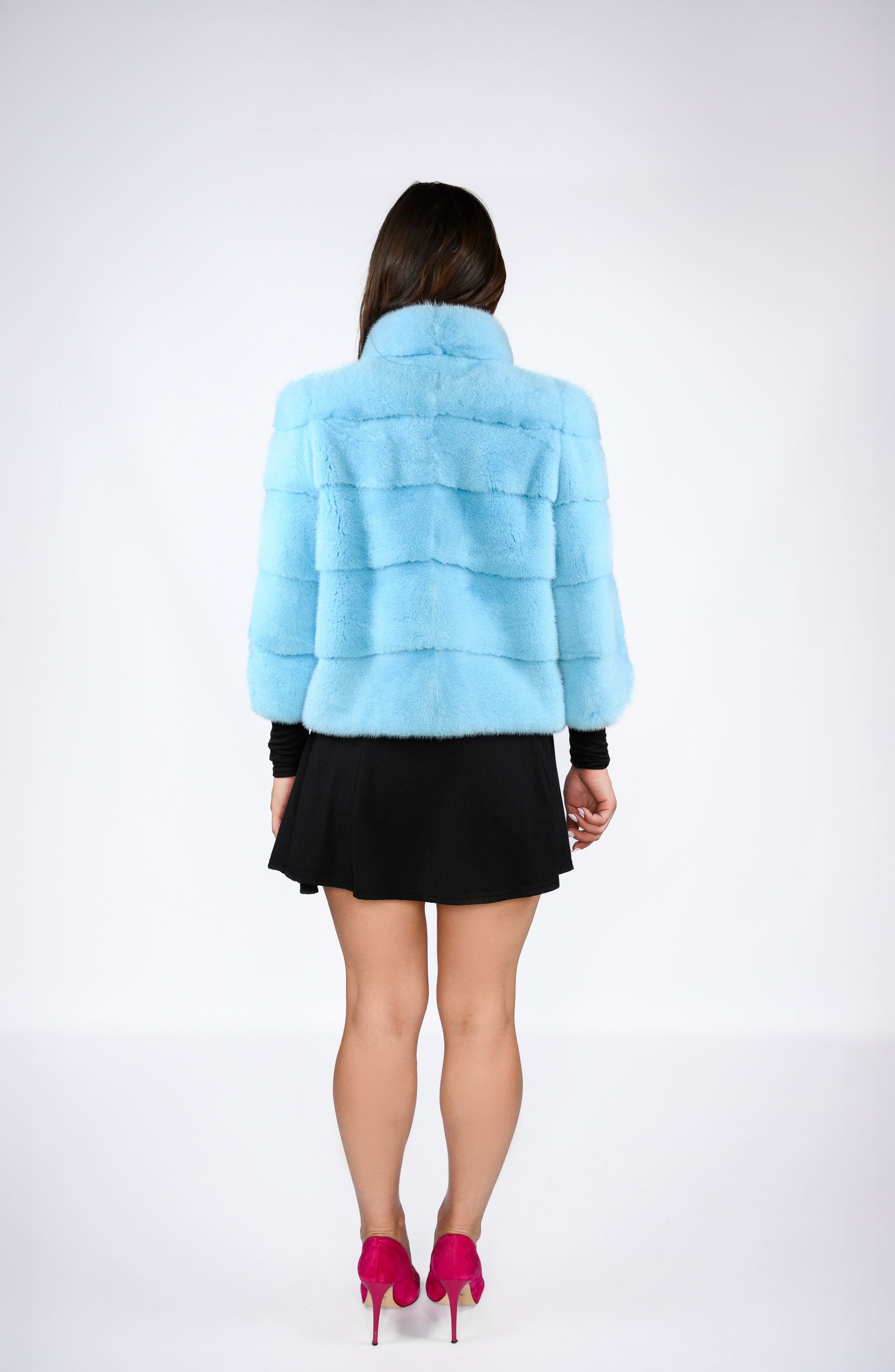 Ексклюзивна шуба з канадської норки — яскраво-блакитний колір, 54 см