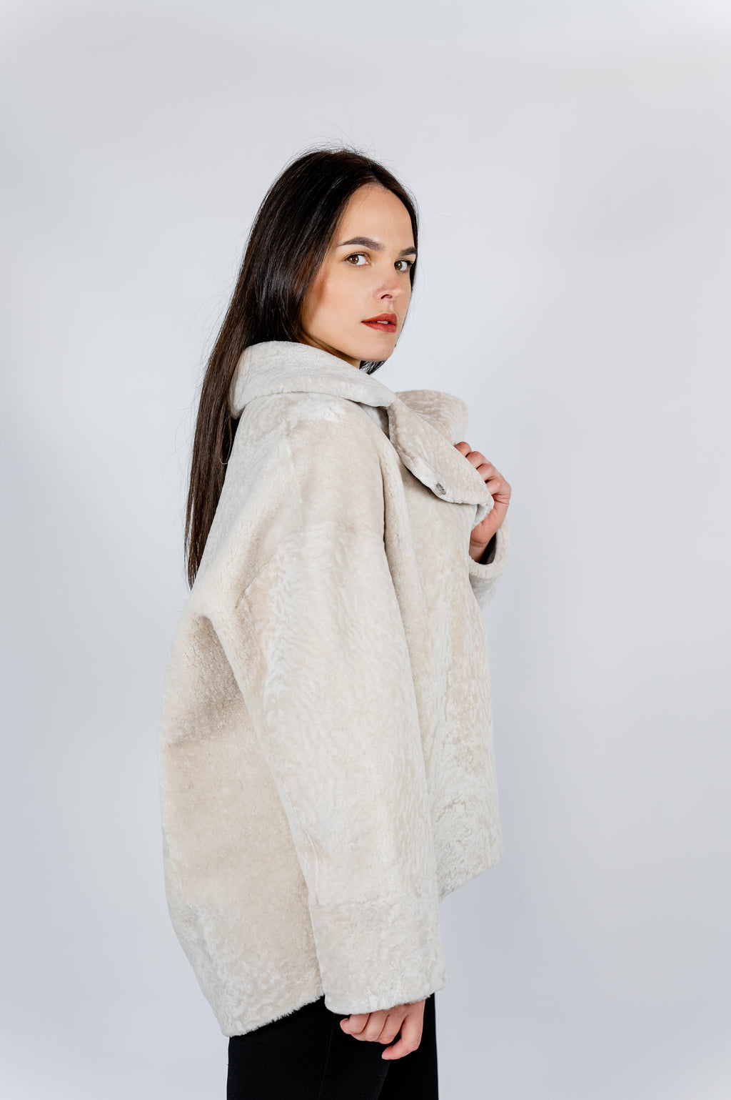 Дублянка з овчини астраган -колір молочний,одностороння
