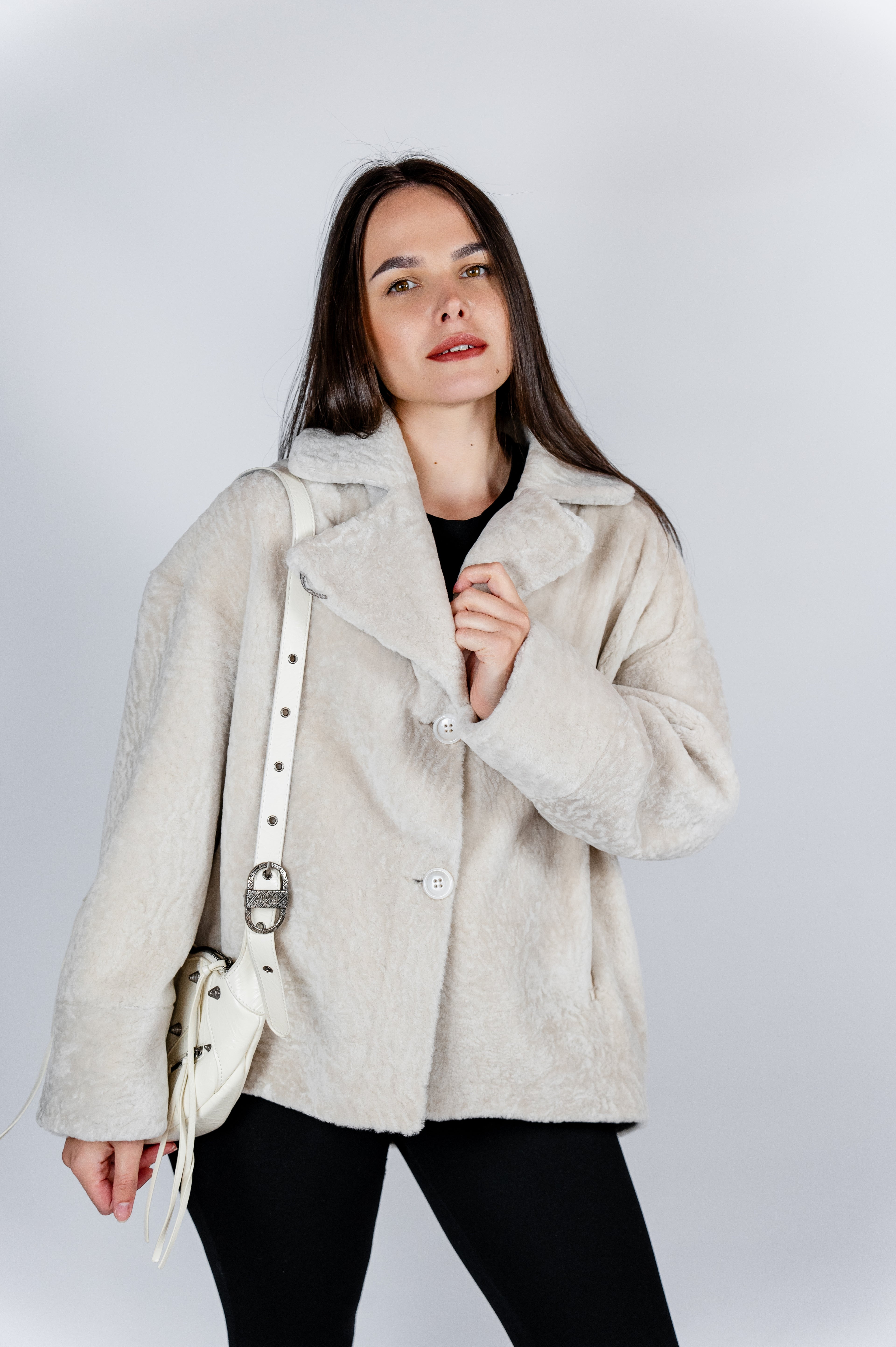 Дублянка з овчини астраган -колір молочний,одностороння