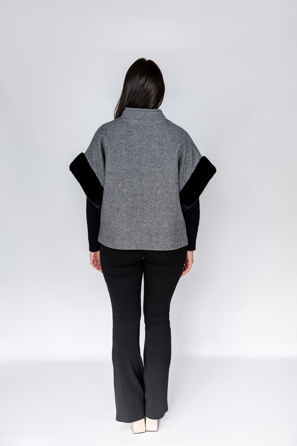 Кашеміровий жилет з норковими акцентами- Gray color