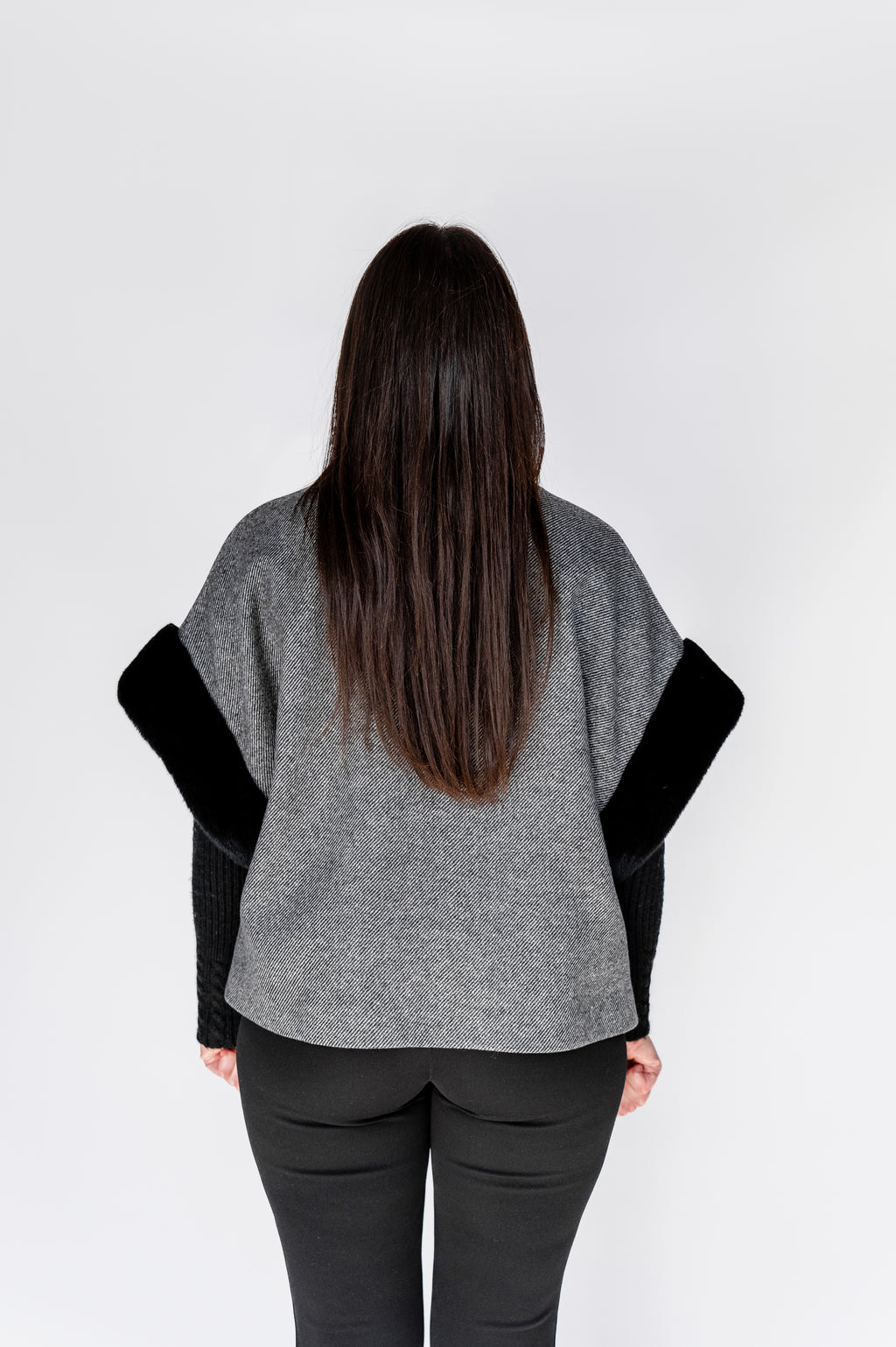 Кашеміровий жилет з норковими акцентами- Gray color