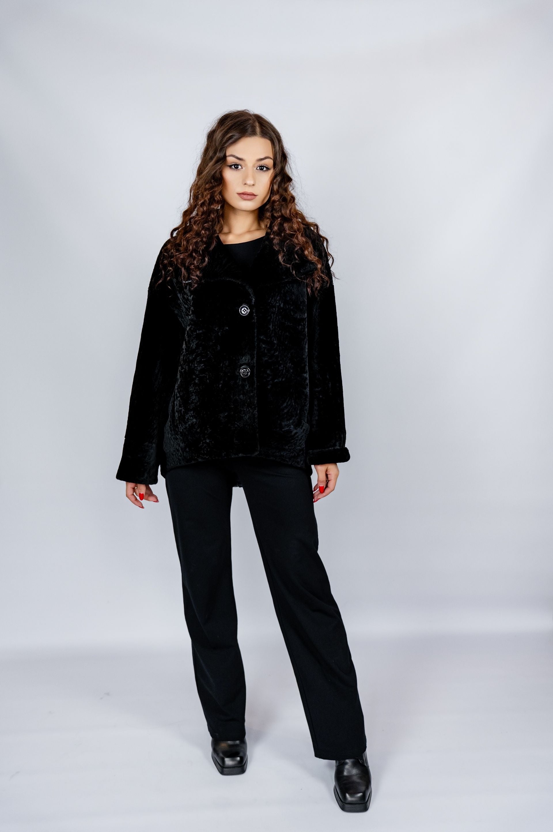 Дублянка двостороння з овчини астраган- чорний колір
